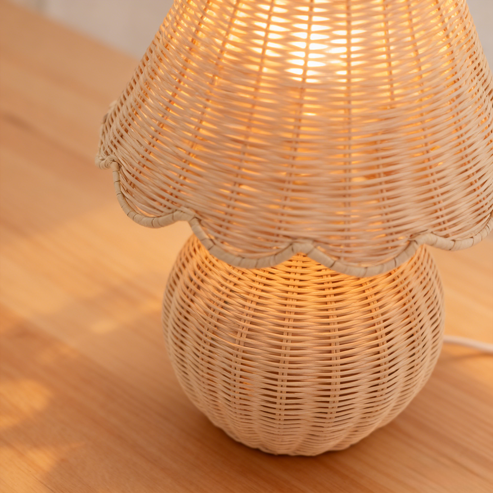 BySea Meadow Wonven Desk Lamp